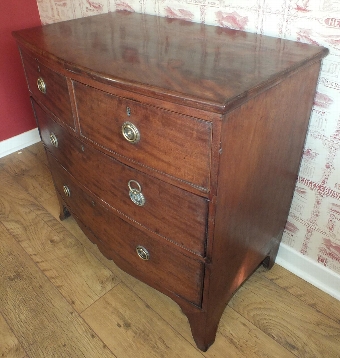 Regency bow-fronted chest of drawers