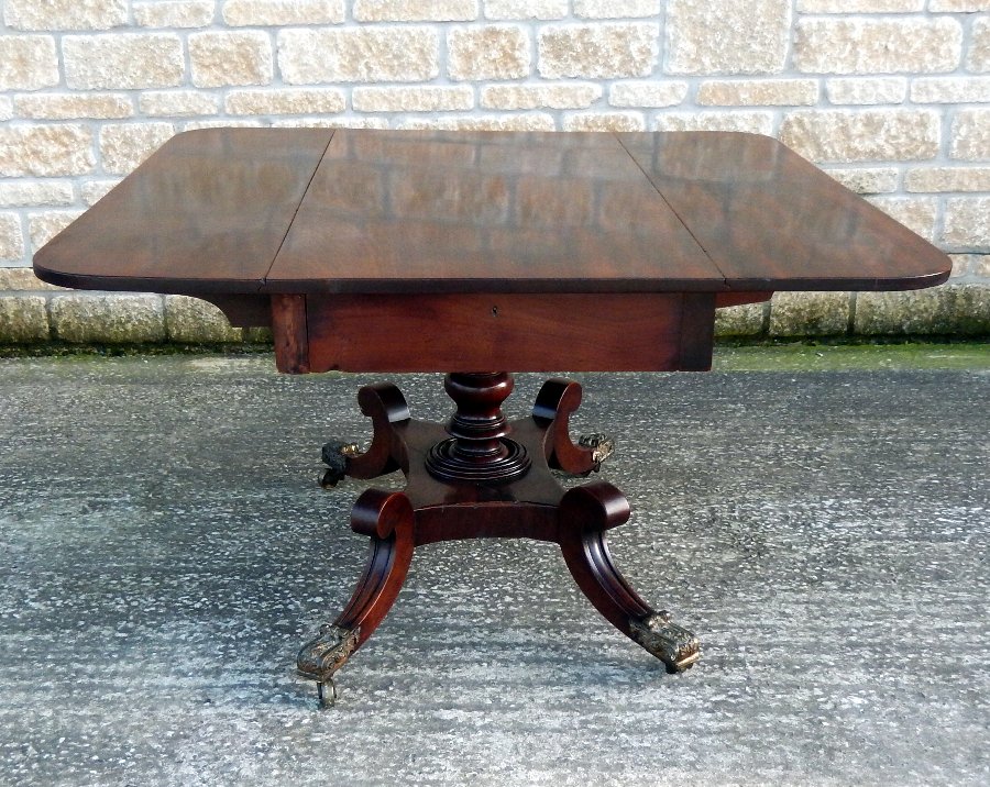 Victorian Mahogany Pedestal Dining Table with Drawer