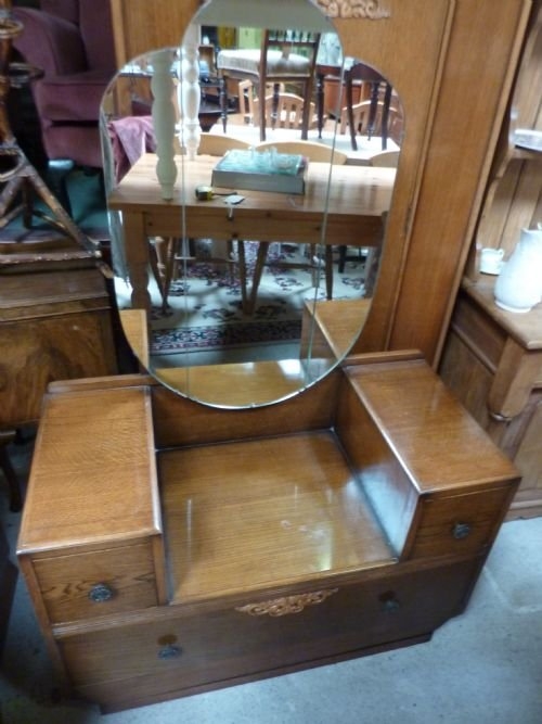 1950's Deco Style Dressing Table With Mirror