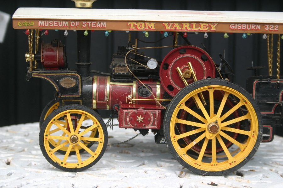 Antique traction engine model