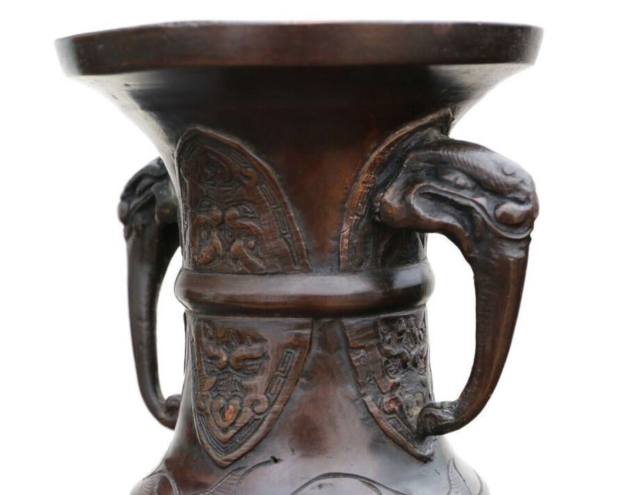 Antique Antique quality Japanese bronze vase Meiji period