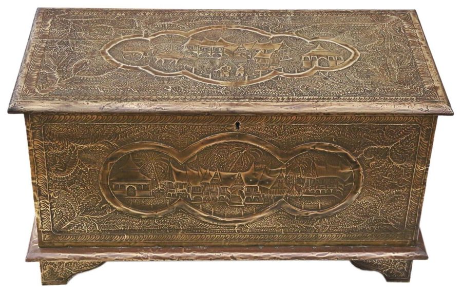 Antique fine quality Chinoiserie Chinese brass covered camphor wood chest coffer