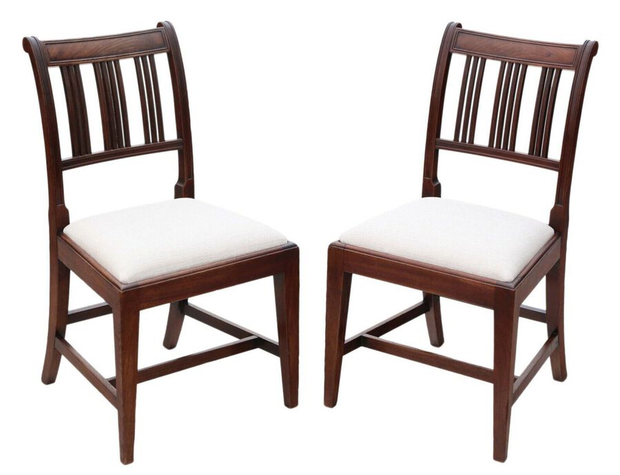 Antique quality pair of Georgian mahogany dining side hall bedroom chairs