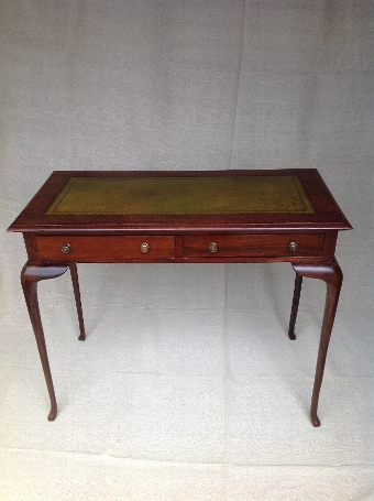 Antique A FINE ANTIQUE EDWARDIAN MAHOGANY LADIES WRITING OR OCCASSIONAL TABLE