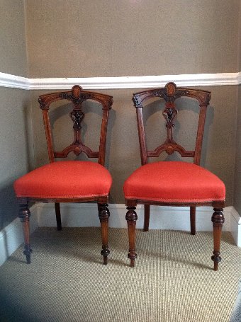 ANTIQUE VICTORIAN (C 1860) PAIR OF MAHOGANY AND WALNUT CARVED HALL CHAIRS