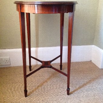 Antique EDWARDIAN OVAL SHERATON REVIVAL MAHOGANY OCCASIONAL TABLE