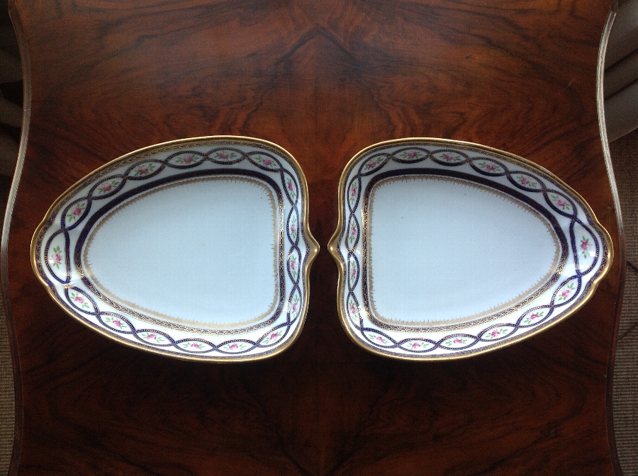 PAIR OF HEART SHAPED WEDGWOOD PORCELAIN DISHES