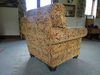 Antique GORGEOUS 20thc ANTIQUE TRADITIONAL GOLDEN UPHOLSTERED TUB ARMCHAIR