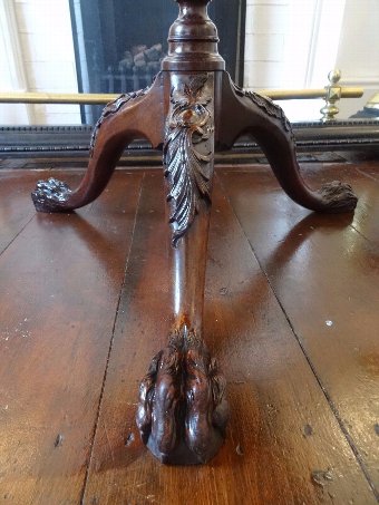Antique BEAUTIFUL 19thc PERIOD ANTIQUE MAHOGANY IRISH TABLE WITH HAIRY LIONS PAW FEET