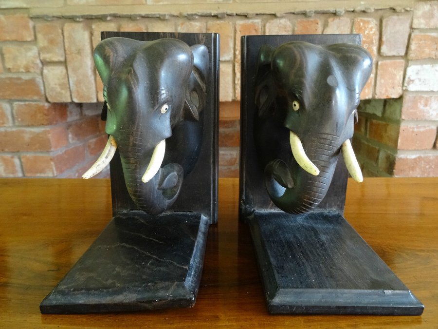 Antique A PAIR OF 19thc VICTORIAN ANTIQUE INDIAN CARVED ELEPHANT LIBRARY BOOK BOOKENDS
