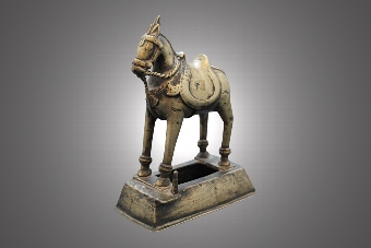 Antique AN INDIAN BRONZE FIGURE OF A HORSE