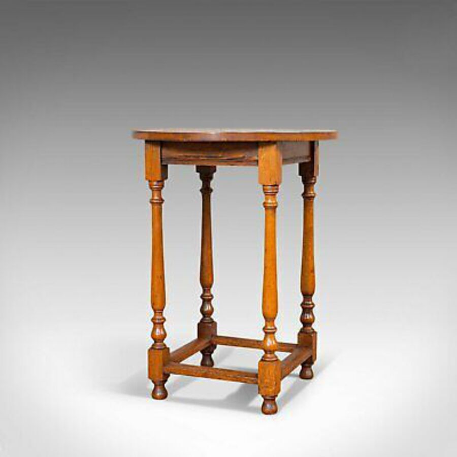 Antique Antique Circular Occasional Table, English, Oak, Side, Lamp, Edwardian, C.1910