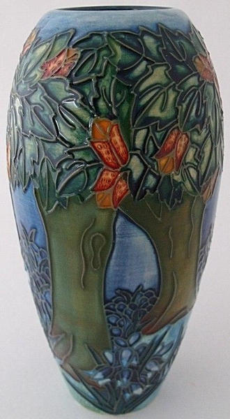 Stunning Moorcroft Pottery Vereley Vase Designed By Rachel Bishop