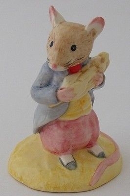 Beswick Beatrix Potter Johnny Town-Mouse & Corn Figure
