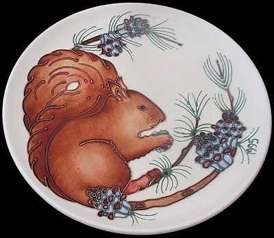 Superb Moorcroft Pottery Year Plate With Squirrel Design - Limited Edition