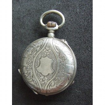 Antique Average clock engraved silver Saboneta