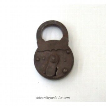 Circular padlock