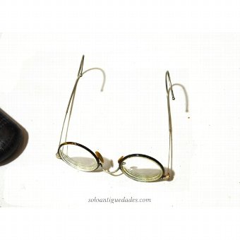 Antique Glasses H. Hofmann Optiker Langenthal