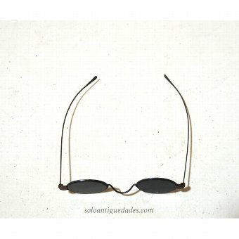 Antique Sunglasses with metal frame