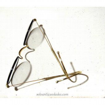 Antique Glasses from Buenos Aires, optics A.Guastavino.
