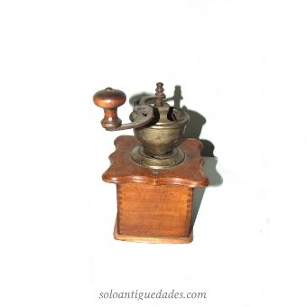Antique Coffee grinder. Brand PD geschmiedet Werkcon
