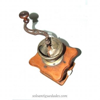 Antique Coffee grinder. Brand PD geschmiedet Werkcon