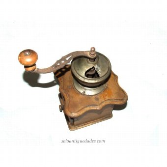 Antique Coffee grinder. Brand PE AND
