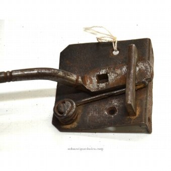 Antique Simple latch lock door