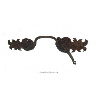 Antique Latch handle with shaped oval scallop shell