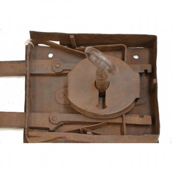 Antique Key lock with dual latch nipple