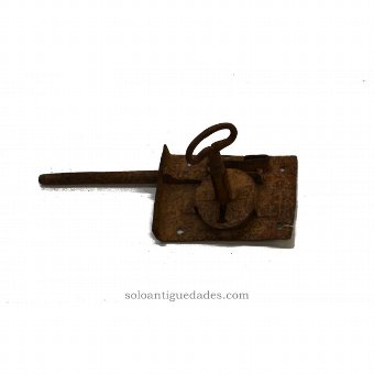 Antique Simple locking nipple key