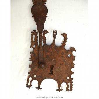 Antique Lock with palastro decorated with animal motif
