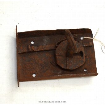 Antique Rectangular with oval bezel lock