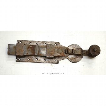 Antique Latch equipped with latch knob