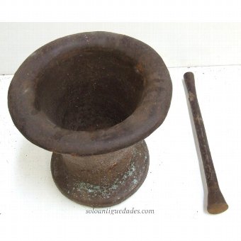 Antique Undecorated bronze mortar