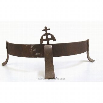 Wainscot of pot decorated with cross