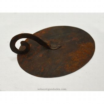 Antique Cover with handle spiral
