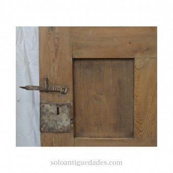 Antique Old door with coved corners cloths