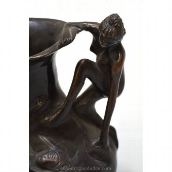 Antique Jar decorated with female nude