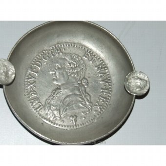Antique Silver bowl with portrait of Louis XVI
