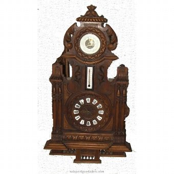 Wall clock. With hood and machinery Paris
