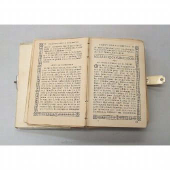 Antique Prayer Book "PAROISSIEN ROMAIN"