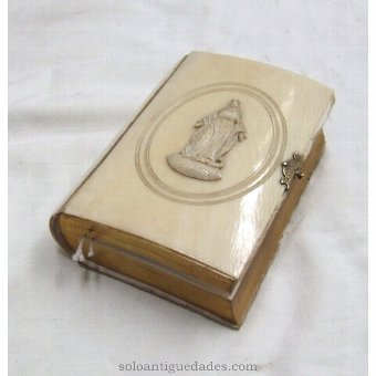 Antique Book for prayers "PAROISSIEN ROMAIN"
