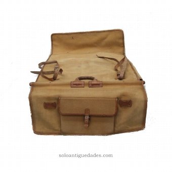 Antique Flexible leather suitcase