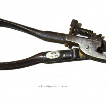Antique Curling-iron pliers