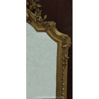 Antique Mirror neoclassical gilt wood frame decorated