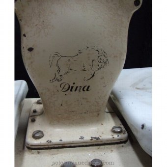 Antique DINA Brand Scale