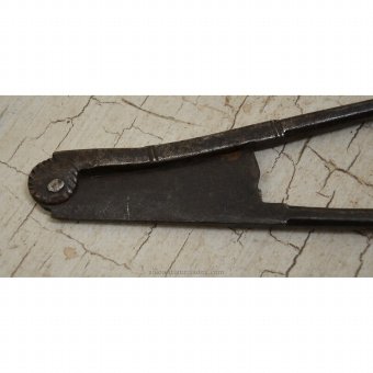 Antique Curling iron with blade