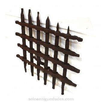 Antique Grating