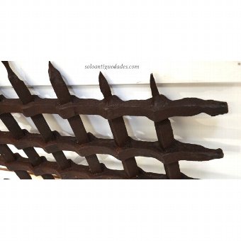 Antique Grating